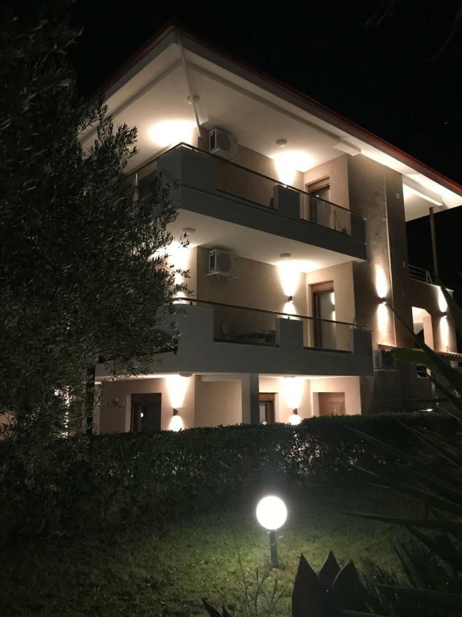 Villa Diamantis Apartments Ханиоти Экстерьер фото